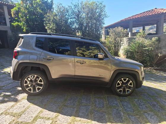 JEEP RENEGADE 2.0 16V TURBO DIESEL LONGITUDE 4P 4X4 AUTOMÁTICO JEEP RENEGADE 2.0 16V TURBO DIESEL LONGITUDE 4P 4X4 AUTOMÁTICO